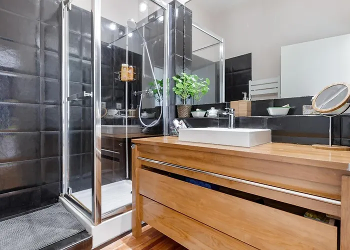 Elegant In At Les Chartrons